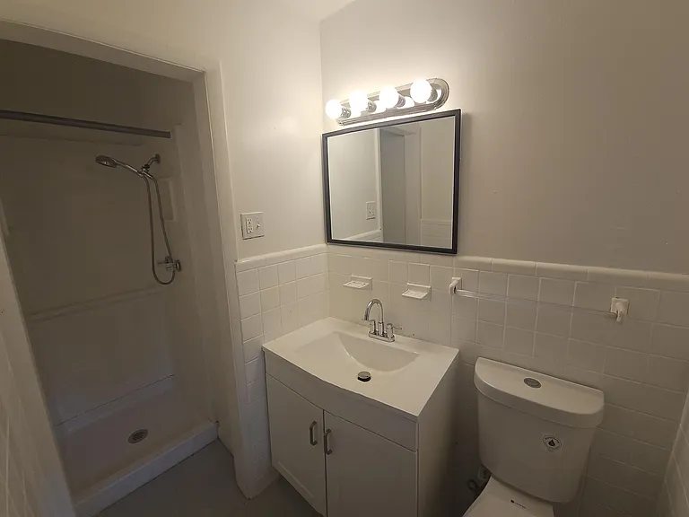 909 Ashland Ave — Photo 15