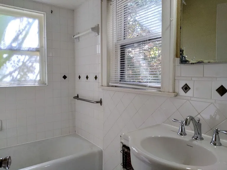 127 W Craig Pl — Photo 11
