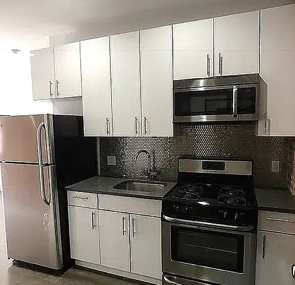1609 Ocean Ave #2B — Photo 3