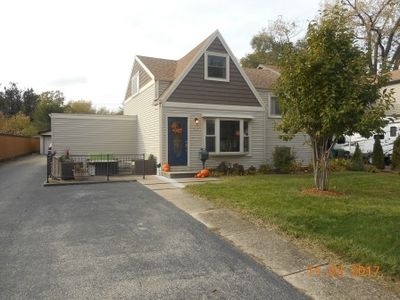 126 N Ahrens Ave, Lombard, IL, 60148