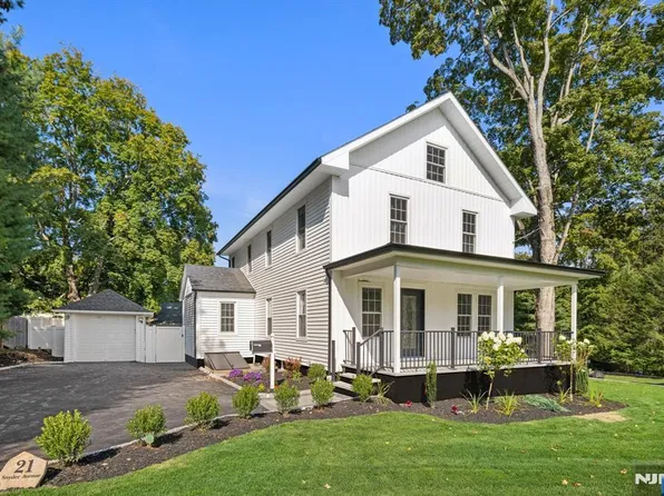 21 Snyder Ave, Ramsey, NJ 07446