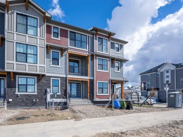 354 Alpine Ave SW, Calgary, AB T2Y 0R8