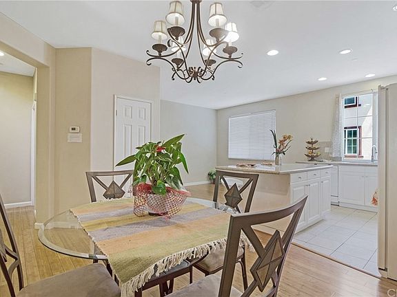 3rd image of 262 Camphor Pl