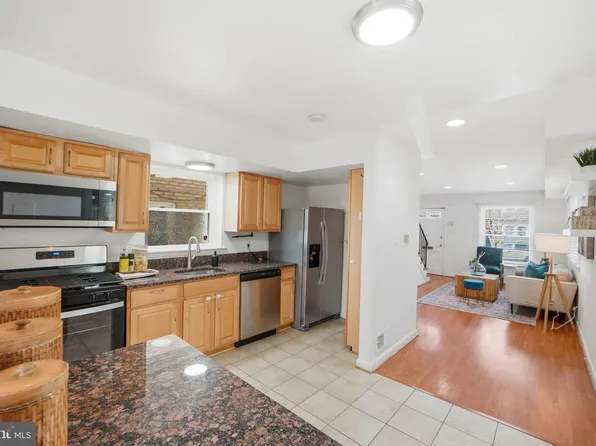 331 Laverne Ave, Alexandria, VA 22305