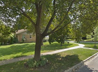 226 W 6th Ave, Naperville, IL 60563