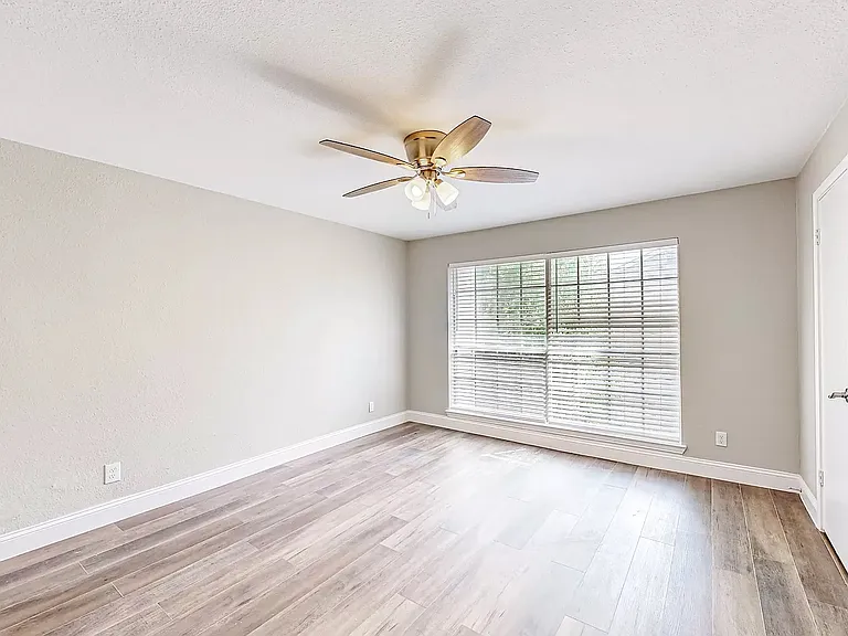 12921 Abrams Rd #401 — Photo 25