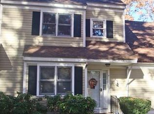 9 Heritage Dr, Northbridge, MA 01534