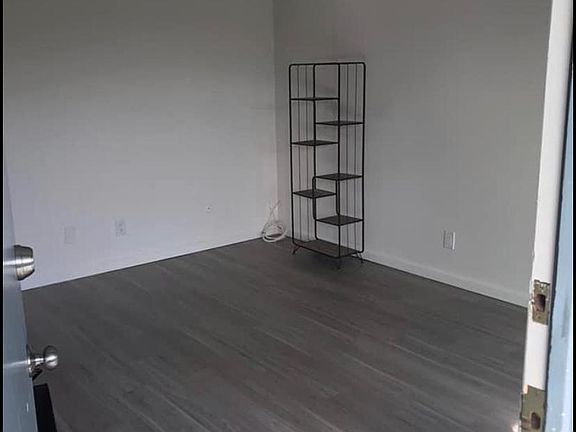 3rd image of 1767 Torrance St