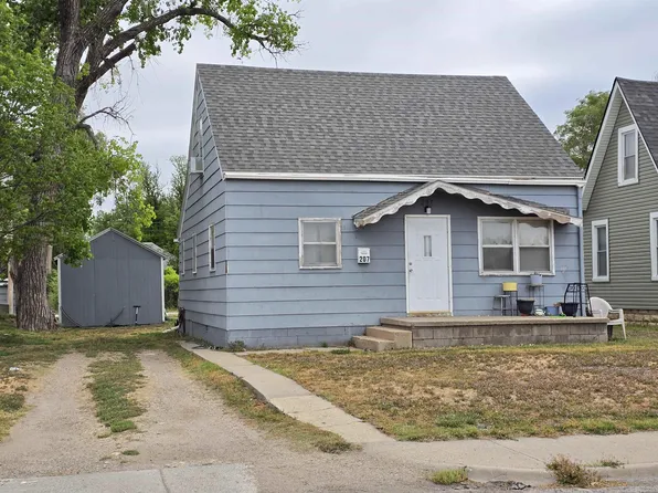 207 E 4th St, Hays, KS 67601