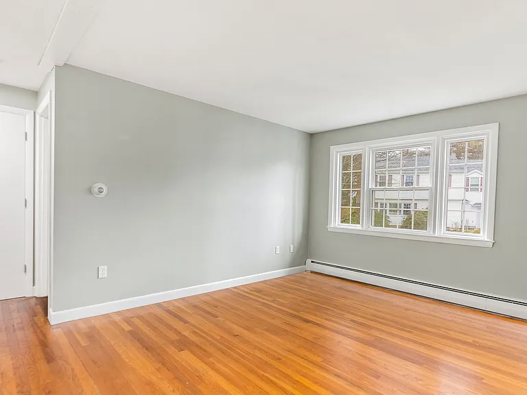 3 Elaine St #33 — Photo 34