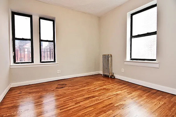 Rented by Bohemia Realty Group | media 27