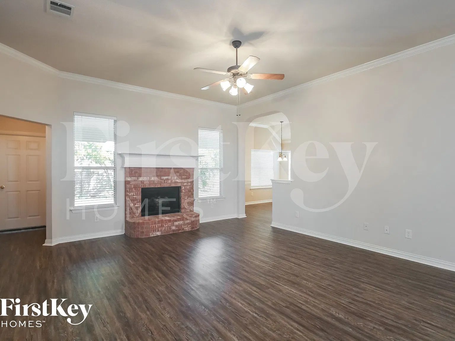 4 bed, 2.0 bath, 2137 sqft, $2,610 — Photo 4