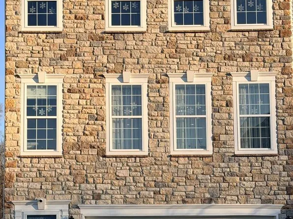 6823 Bryson Cir, Haymarket, VA 20169