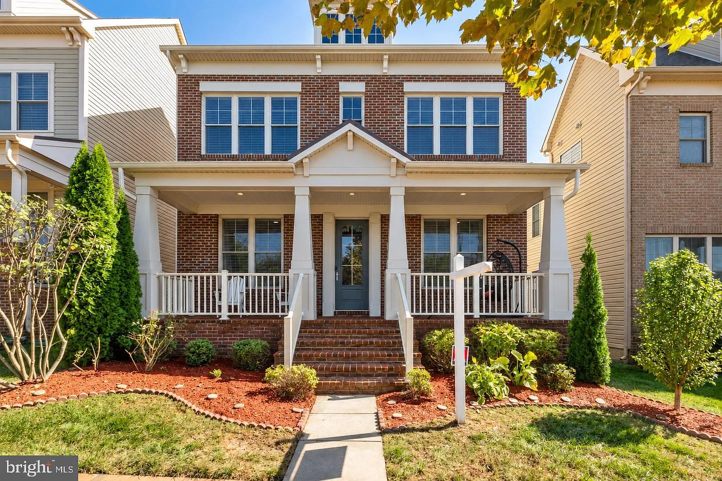 4 bed, 3.5 bath, 3758 sqft, $4,600 — Photo 1