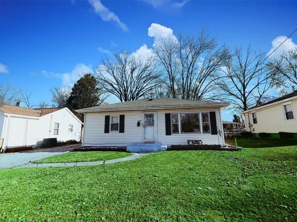 712 Greenwood Pl, Collinsville, IL 62234