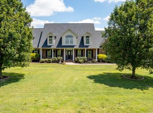 1005 Timberlake Dr, Clinton, NC 28328