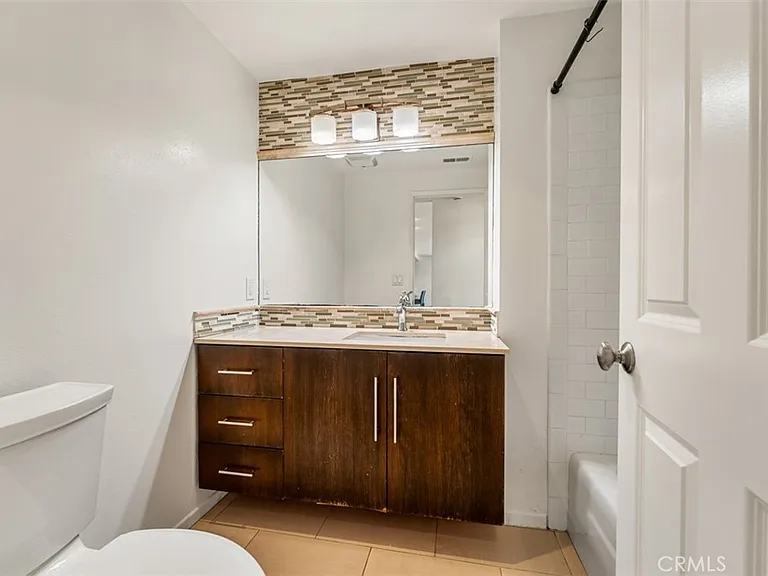 23932 Flores Ave — Photo 22