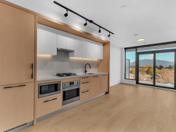 2729 Kingsway #7XX, Vancouver, BC V5R 5K6