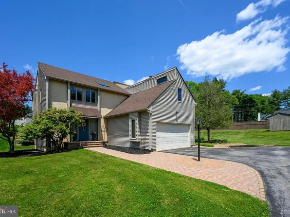 1115 Woodstock Ln, West Chester, PA 19382