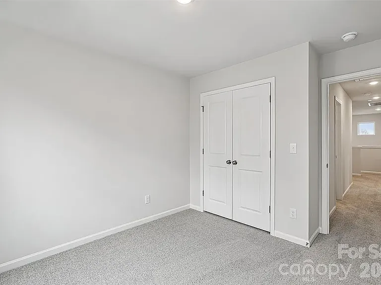 520 Bond St — Photo 21