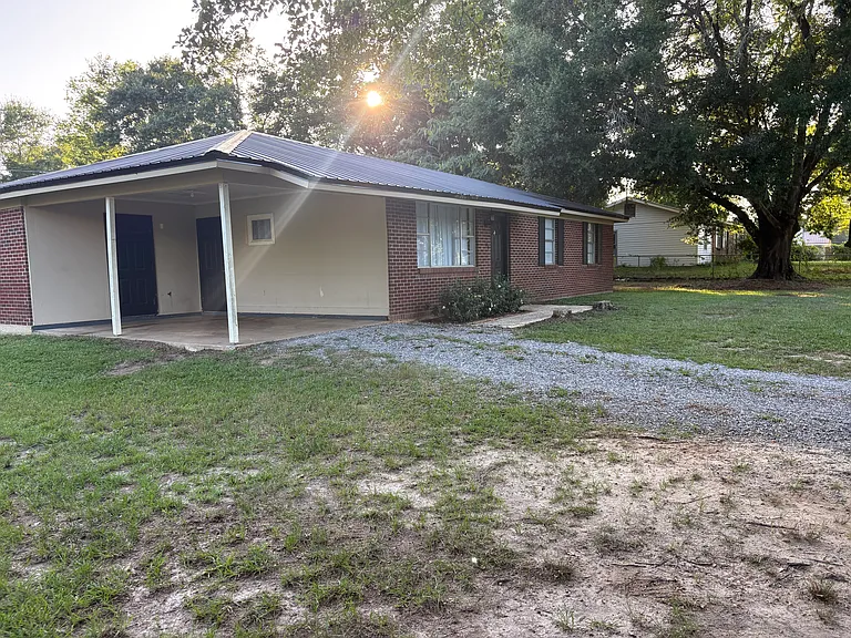 74 Marilyn Dr — Photo 16