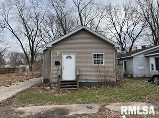 2160 S 17th St, Springfield, IL 62703