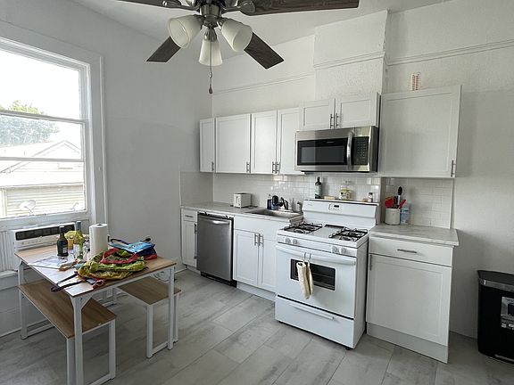 3rd image of 4219 Perrier St #B
