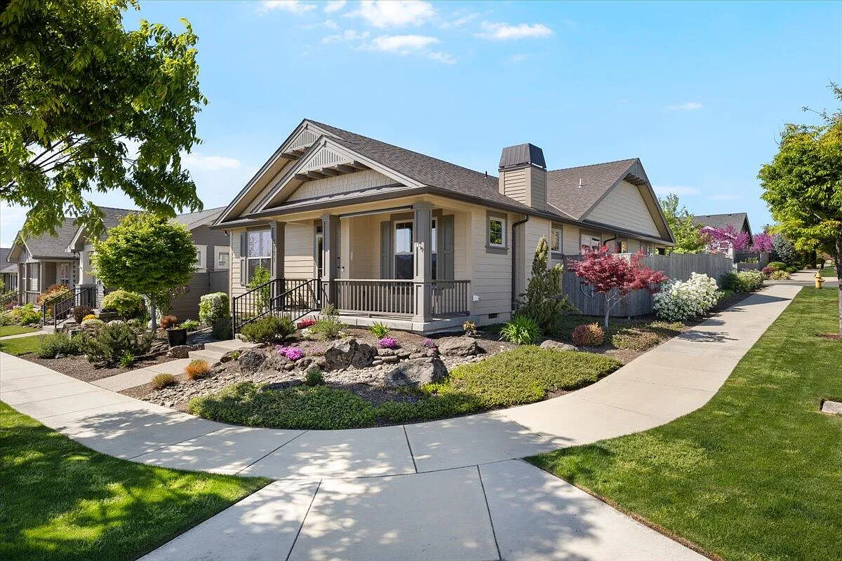 3871 Sunleaf Ave photo 1