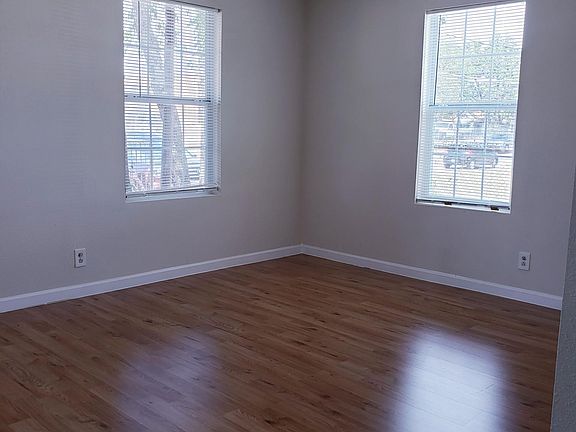 4th image of 2104 Delante St