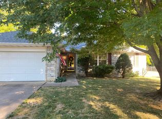 1857 S Fairway Ave, Springfield, MO 65804
