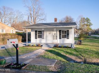 291 W Newcomen St, Alcoa, TN 37701