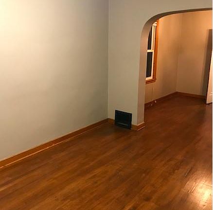 2nd image of 455 Goodhue St #2