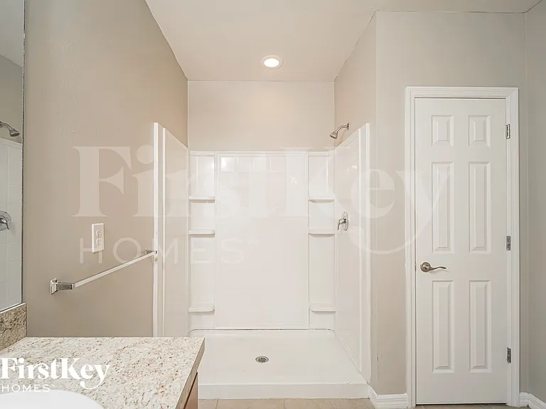 625 SW 25th Ter — Photo 17