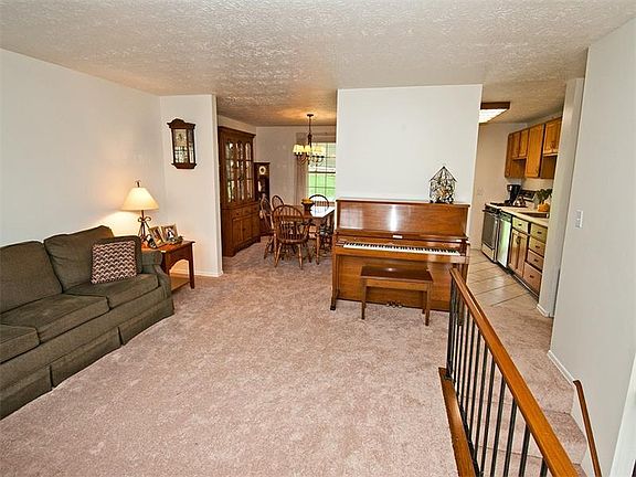 5th image of 309 Meadow Dr