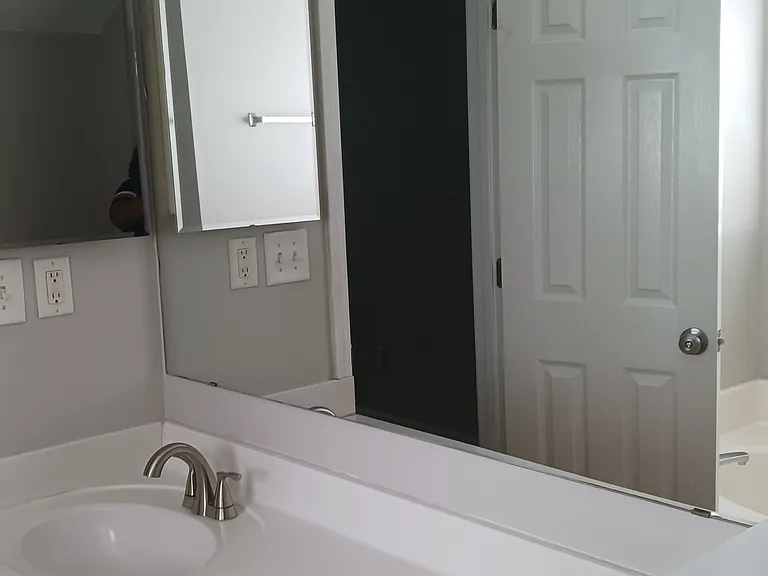 Main bedroom vanity