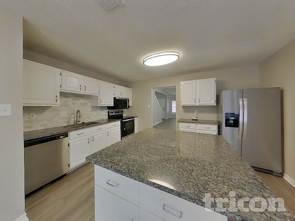 5th image of 6934 Sunshine Tree Dr