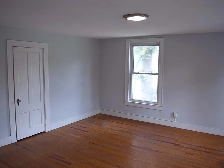 188 Elm St — Photo 6
