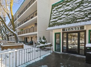 10531 Cedar Lake Rd APT 517, Minnetonka, MN 55305