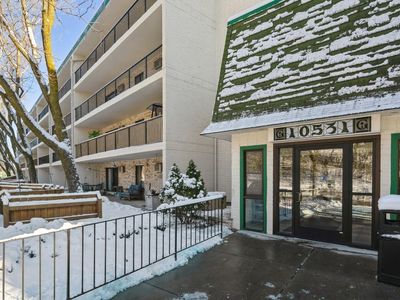 10531 Cedar Lake Rd APT 517, Minnetonka, MN, 55305