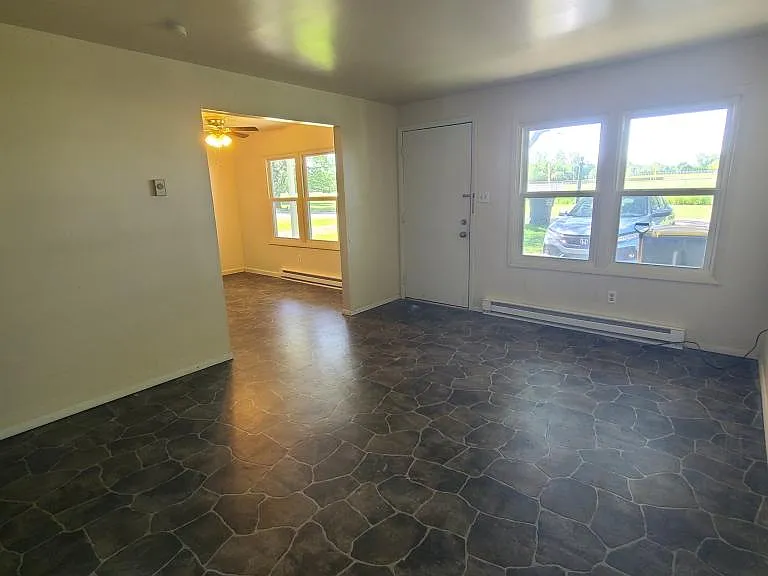 705 Lake Ave — Photo 3
