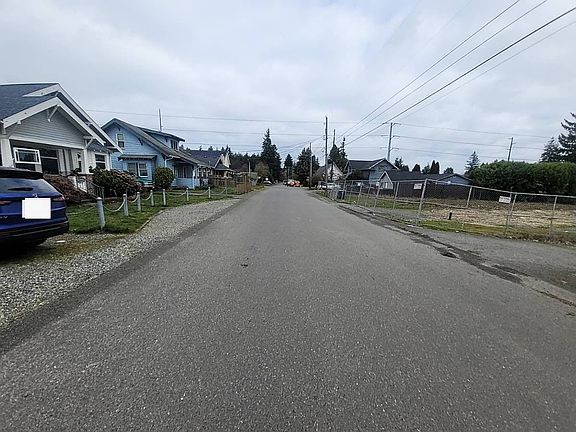 5th image of 8419 Tacoma Ave S