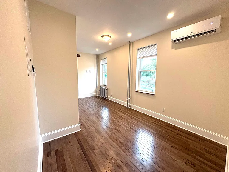 272 Hancock Ave #A — Photo 4