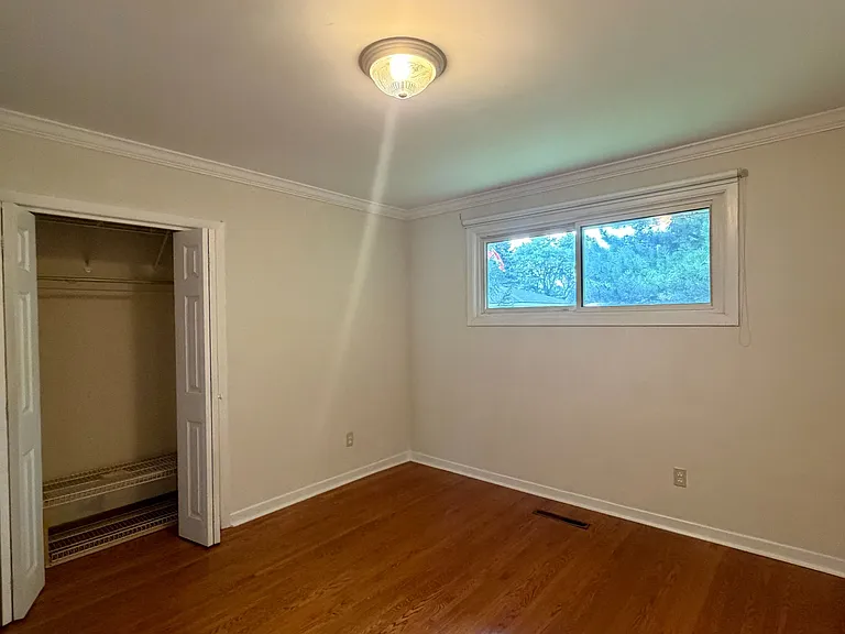 10 Miami Dr — Photo 13