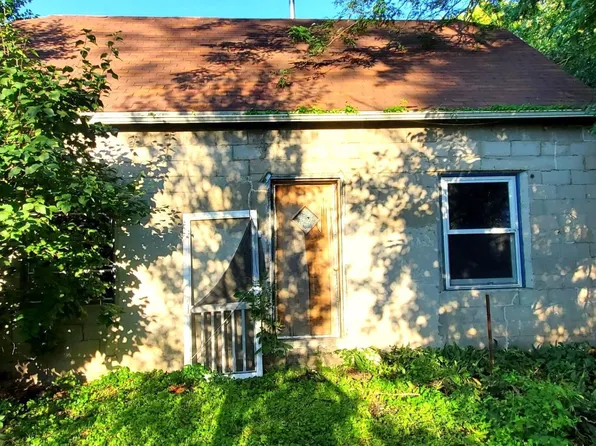 2801 S 9th St, Council Bluffs, IA 51501