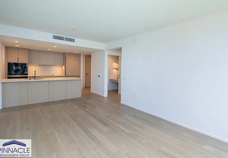 333 Ward Ave #1704 — Photo 5
