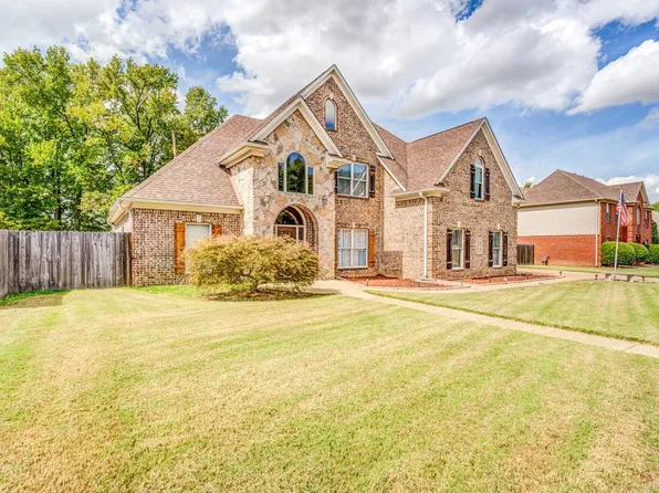 7011 Alder Wood Dr, Millington, TN 38053