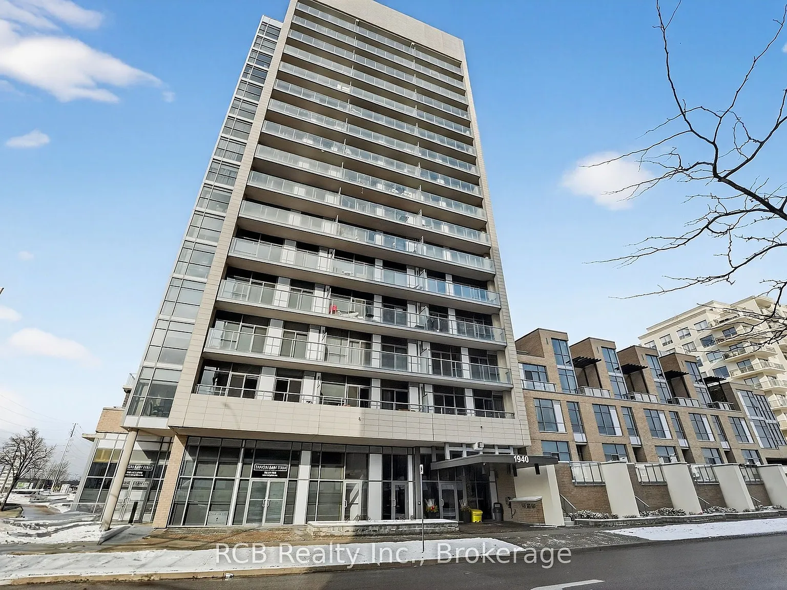 1 bed, $2,300 — Photo 4