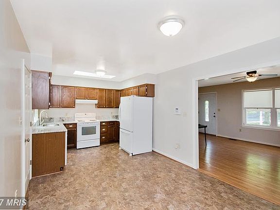 2nd image of 6508 Plantation Forest Dr