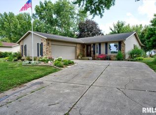 41 Merlin Dr, Rochester, IL 62563