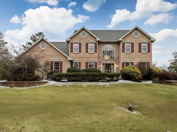 11 Mulligan Dr, Reading, PA 19606